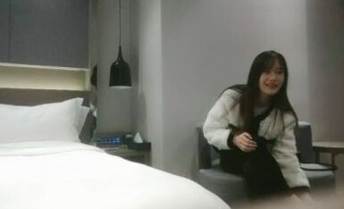 干劲利速168CM高挑女神返场，一回生二回熟，这次更放的开，骚浪的很扶着屌插入