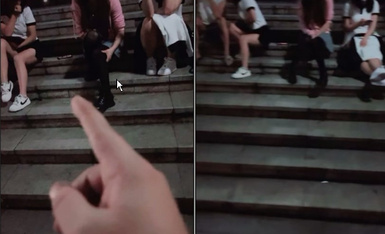 周导的夏天，户外激情听狼友指挥选个小扒菜开草，衣服都没脱撸起大鸡巴，直接后入爆草玩弄骚嫩的奶子好刺激