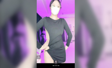 抖音重磅：56W粉絲女神【草莓小甜心】【丁姐】高價走私直播秀 (2)