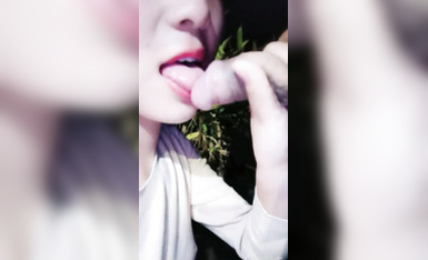 甄漂亮 學妹勾引保安大爺野戰 多場合集 (20)