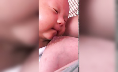 極品孕婦孕期精彩瞬間2023版 噴射+餵奶+擠奶+啪啪+最強甄選 放縱內射 完美露臉 (13)