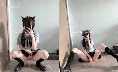 【白嫩蘿莉制服誘惑】極品豪乳蘿莉『Tu醬』最新露出私拍 露出邊走邊冰屌插穴紫薇 高潮噴射如洪水 (4)