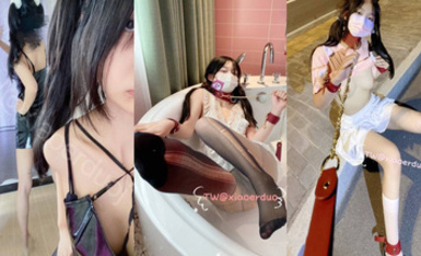 青春無敵 推特可鹽可甜嬌小大奶饅頭粉鮑少女福利姬【小耳朵】私拍，JK狗鏈戶外露出紫薇，各種反差行為（1）