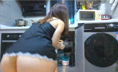 漂亮熟女人妻【My Asian Toy】光著屁屁在廚房幹家務 這大肥臀看著太誘惑了受不了 上去就是一頓無套猛懟 內射 操的路都走不動了