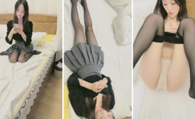 高顏黑絲大奶美眉【榨精少女】不要拍臉 不要受不了了 快點射 啊要來了 你TM失禁了嘛 身材苗條鮑魚粉嫩被大哥無套輸出邊操邊噴失禁了