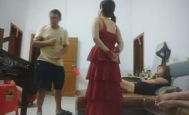 战斗力很强的农民工探花国庆休息小旅馆连续嫖妓260元双飞两个少妇鸡