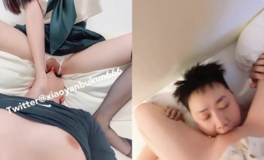 對話粗口淫盪，聲音甜美極品DOM調教女王【小鹽不困】門檻168私拍，舔逼SM喝尿花式調教賤男(7)