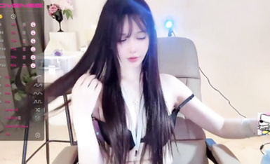 高挑170CM九頭身大長腿話癆女神【Deepeggs】【Hahaha_ha2】又噴水啦，連噴好幾次 要虛脫了 受不了了 我要來啦 漂亮的像假人 (2)