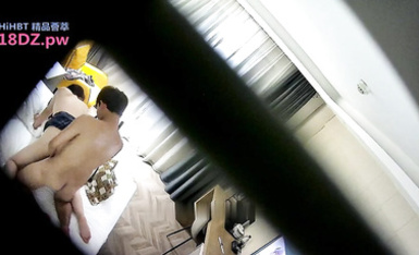 盜錄蜂腰巨乳美少婦與上司開房互舔攻守兼備無套內射／大學眼鏡男酒店束縛苗條白皙大奶女友深喉各種體位抽插等 17