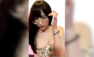 萬狼求檔OnlyFans斯文眼鏡反差小姐姐【deerlong】私拍合集,極品中的極品天生的肉便器,純情少女展現精湛口活兒口爆吞精 (34)