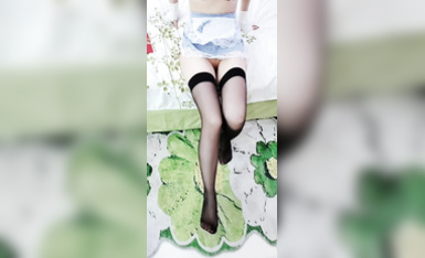 九頭身完美身材『小迷妹』約炮金主被調教啪啪長得好看身材無敵，窮人女神富人精盆 頂級反差婊！下 (3)