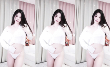 韓國女主播 eli05021212 艾莉_高顏值極品大奶主播最新福利，露臉性感抖奶裸舞 (30)