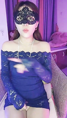 推薦 騷逼辣媽【蘇小妍】大尺度掰逼誘惑，道具自慰高潮噴尿，被胖子小雞吧干到很無語，口活干炮一條龍 (2)